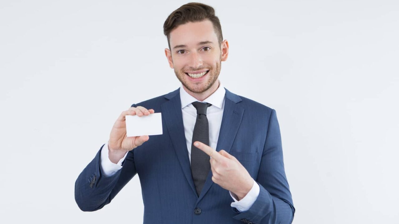 La falta de expedición de tarjeta militar no es obstáculo para celebrar contratos de prestación de servicios