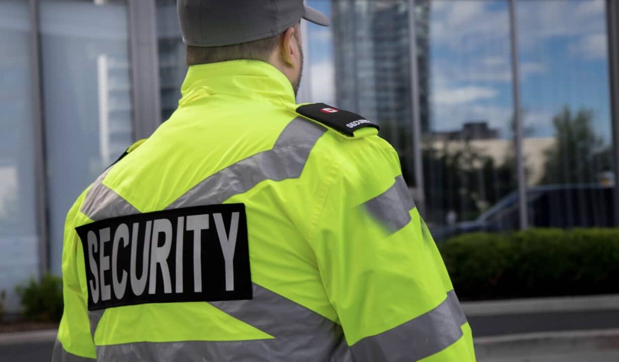 Puntaje adicional en procesos de licitación pública para empresas o cooperativas de vigilancia y seguridad privada