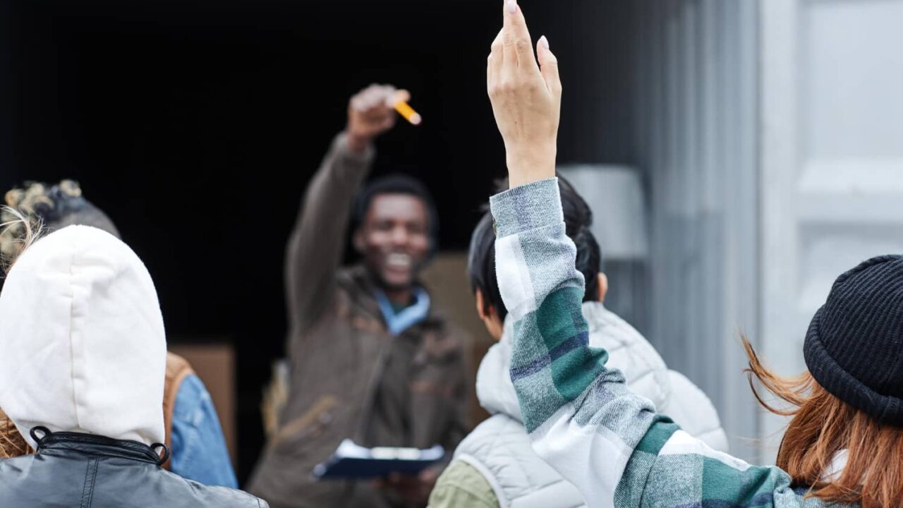 Subasta inversa: ausencia de lances no es causal de eliminación de oferentes habilitados