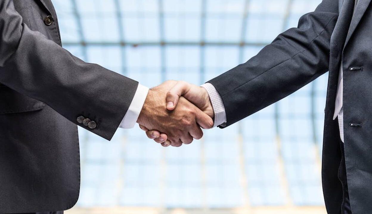 Derechos económicos de contratista pueden cederse, bajo los parámetros establecidos en la ley.