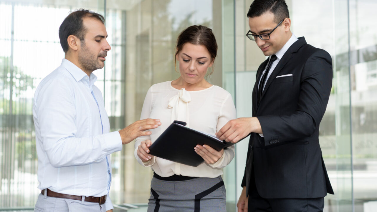 Responsabilidad disciplinaria de los ordenadores del gasto por adjudicar contratos, fruto de evaluaciones irregulares del comité evaluador.