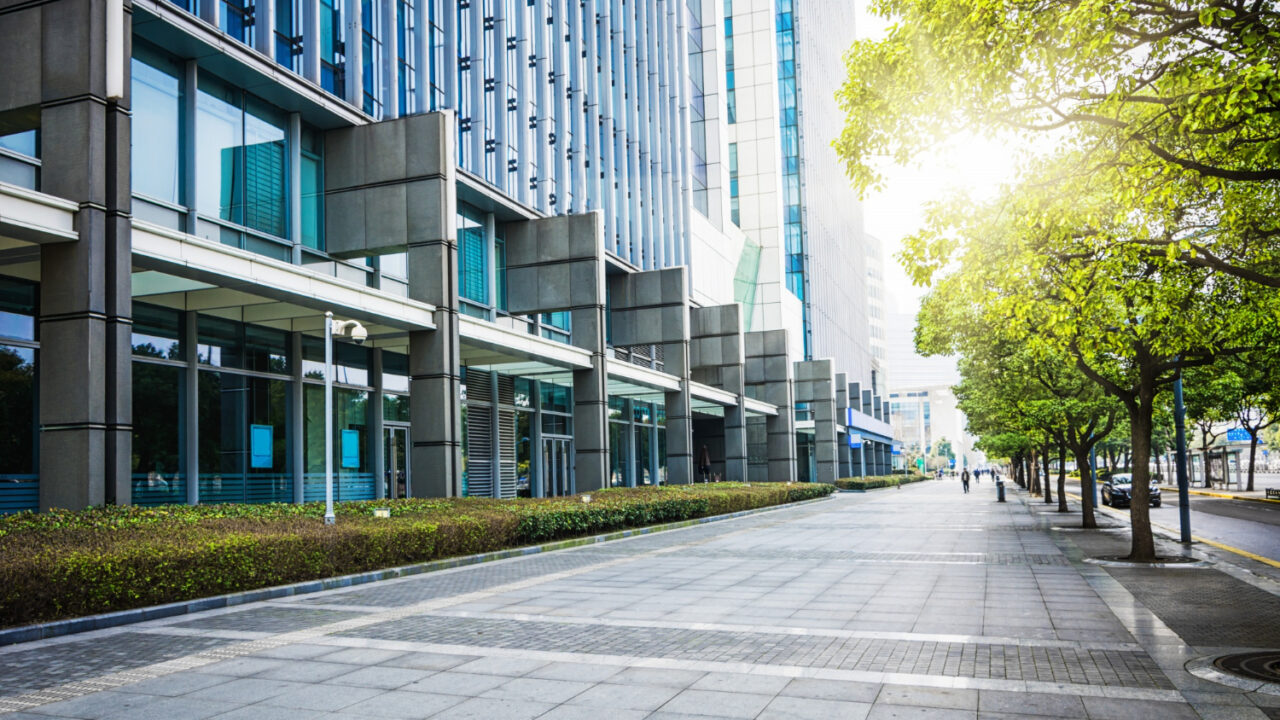 La falta de liquidación de un contrato no constituye “per se”, un daño al patrimonio público.