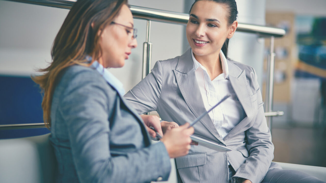 Nueva Ley 2424 de 2024 promueve la participación paritaria de Mujeres en el Poder Público Colombiano.