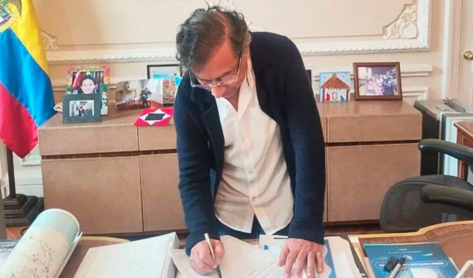 Presidente Petro aplica excepción de inconstitucionalidad y convoca consulta popular